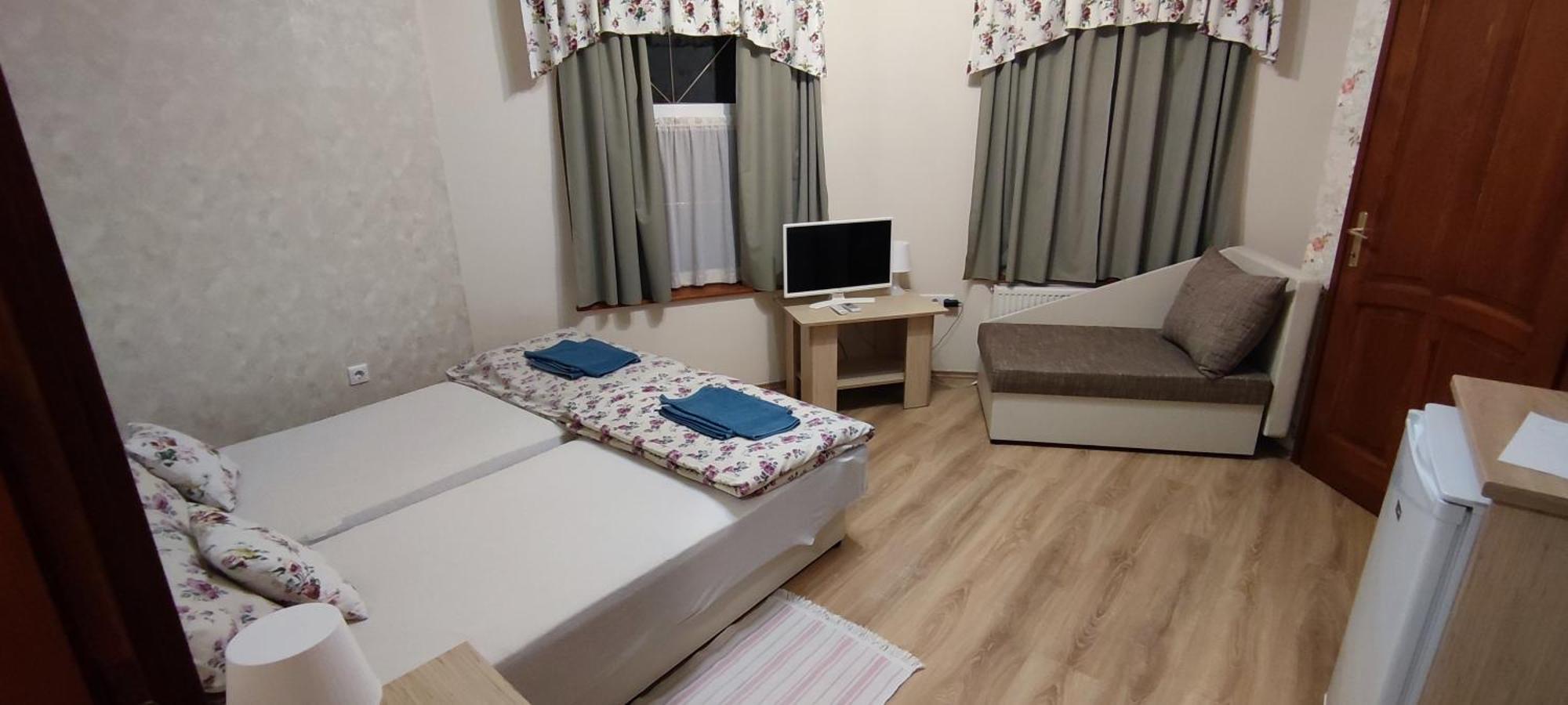 Village Garden Family Guest House Tiszakanyár Zewnętrze zdjęcie