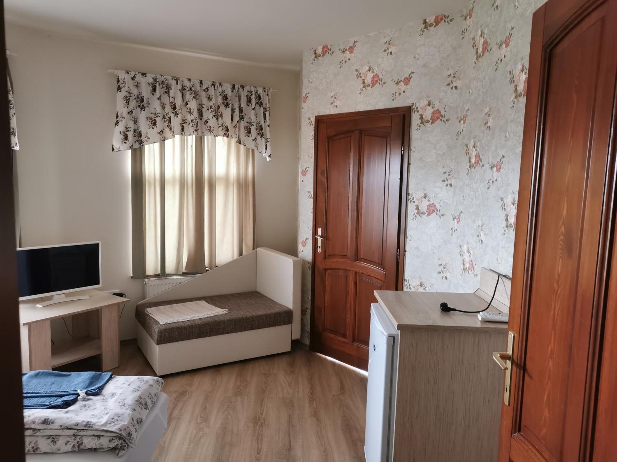 Village Garden Family Guest House Tiszakanyár Zewnętrze zdjęcie